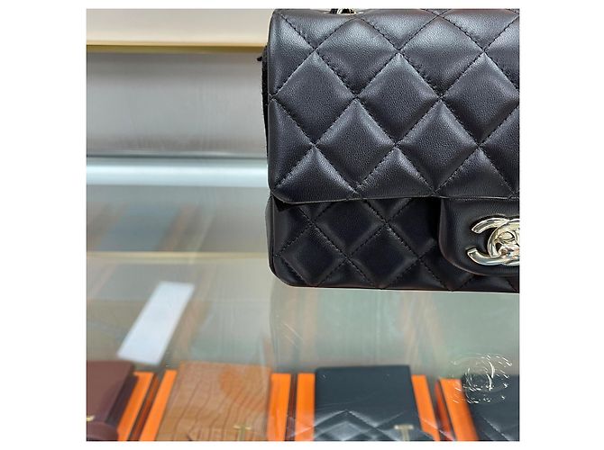 Chanel Classic New Mini Lambskin Black Champagne Gold Nero - vista 4