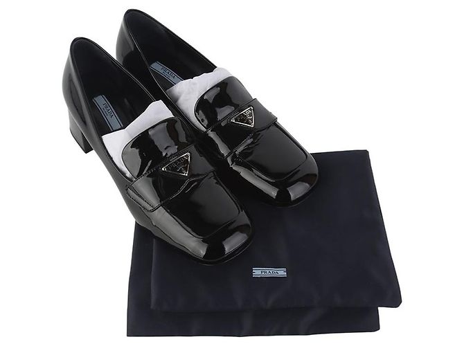 Prada Décolleté in vernice con logo Triangle Taglia Nero - vista 8