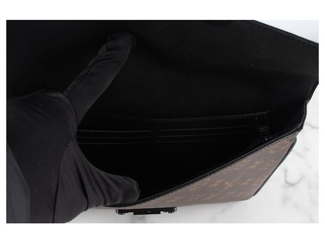 Louis Vuitton Clutch Monogram Pouch Marrone - vista 9