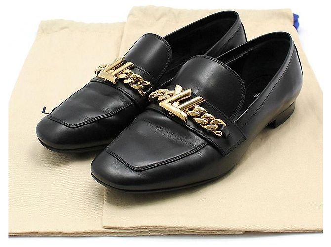 Louis Vuitton Mocassim flat LV Gold Upper Case preto - vista 2