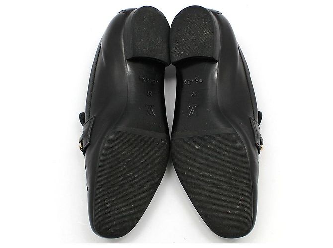 Louis Vuitton Mocassim flat LV Gold Upper Case preto - vista 6