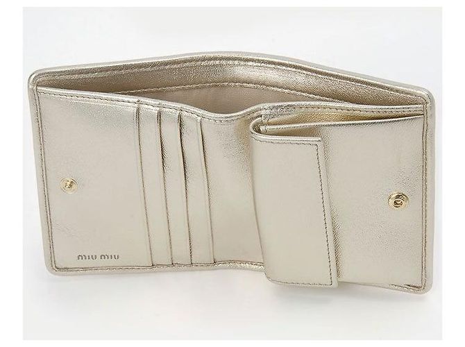 Cartera Corta Matelassé Miu Miu Oro AFPP Blanco - vista 4