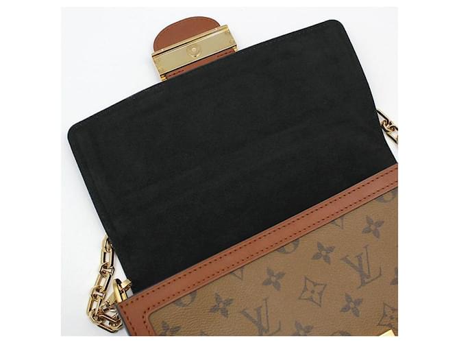 Louis Vuitton Borsa a tracolla Monogram Reverse Dolphin MM Marrone - vista 12