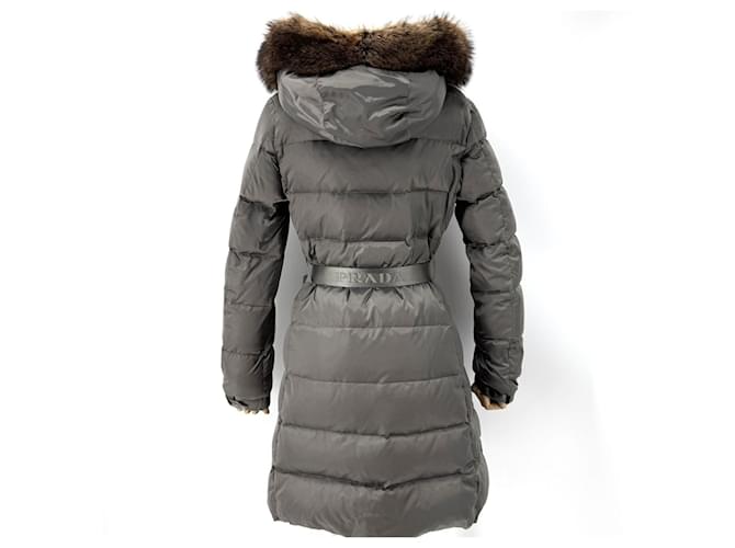 Prada Langer Daunenmantel mit Gürtel für Damen Braun - Ansicht 6