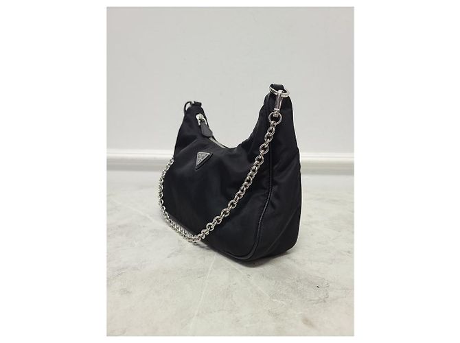 Prada Borsa Hobo in Re-Nylon con Logo Triangolo Argento Nero Re-Edition - vista 2