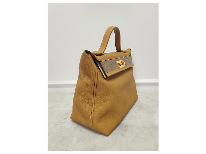 Hermès Borsa Kelly in Alligator Togo Swift Oro Caramello Marrone - vista 3