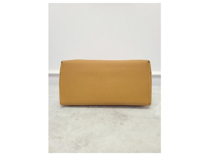 Hermès Borsa Kelly in Alligator Togo Swift Oro Caramello Marrone - vista 7