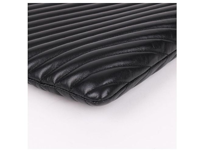Saint Laurent Clutch con tracolla larga trapuntata Nero - vista 10