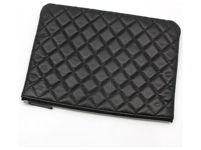 Chanel Clutch Classic New Medium in Caviar Nero - vista 4