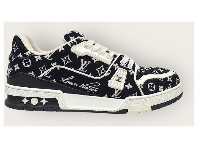 Louis Vuitton Sneakers LV Trainer in tessuto monogramma nero - vista 2