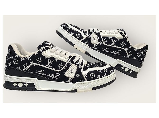 Louis Vuitton Sneakers LV Trainer in tessuto monogramma nero - vista 5