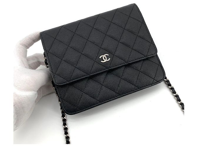 Chanel Mini borsa a tracolla WOC in caviar opaco argento - vista 2