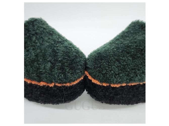 Sandali in shearling Fendi Verde - vista 2