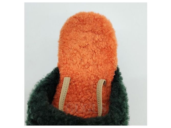 Sandali in shearling Fendi Verde - vista 6