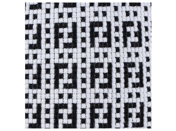 Fendi Banding Knit Pants White - view 4