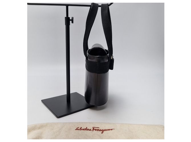 Salvatore Ferragamo Borsa a secchiello con decorazione a nastro - vista 8