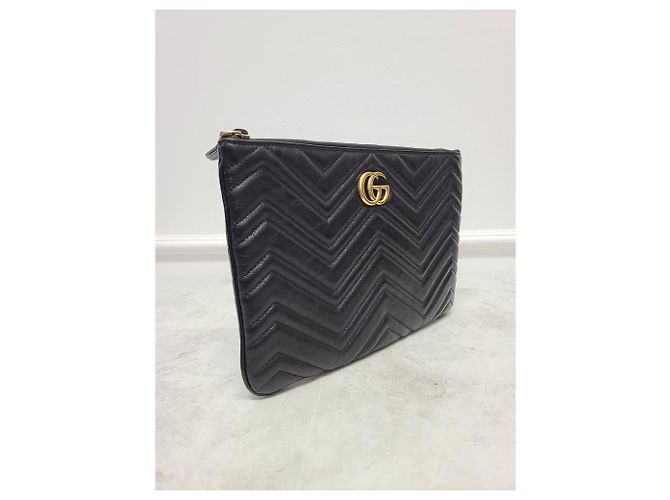 Gucci Clutch Pouch in pelle trapuntata GG Marmont nera Nero - vista 2