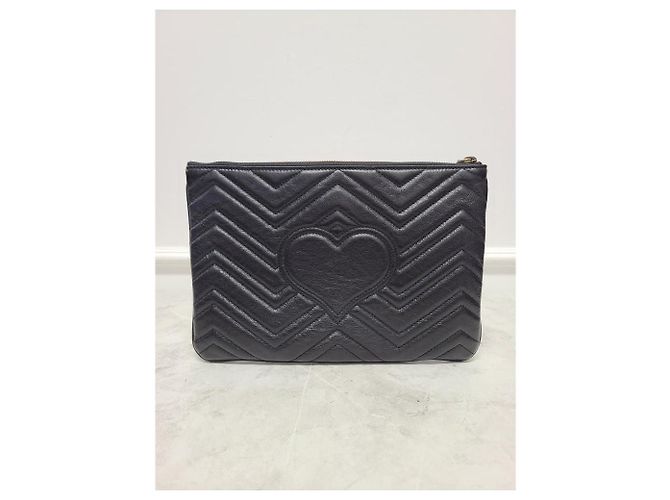 Gucci Clutch Pouch in pelle trapuntata GG Marmont nera Nero - vista 5
