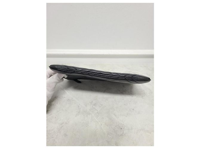 Gucci Clutch Pouch in pelle trapuntata GG Marmont nera Nero - vista 6