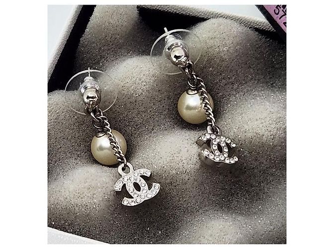 Chanel Orecchini Crystal Pearl Line stamp Nero - vista 2