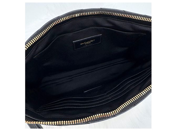 Saint Laurent Clutch Média Matelassê Preta Preto - vista 9