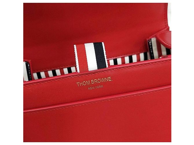 Thom Browne Nuova Borsa Crossbody in Pelle Rossa Piccola a Due Vie Rosso - vista 6