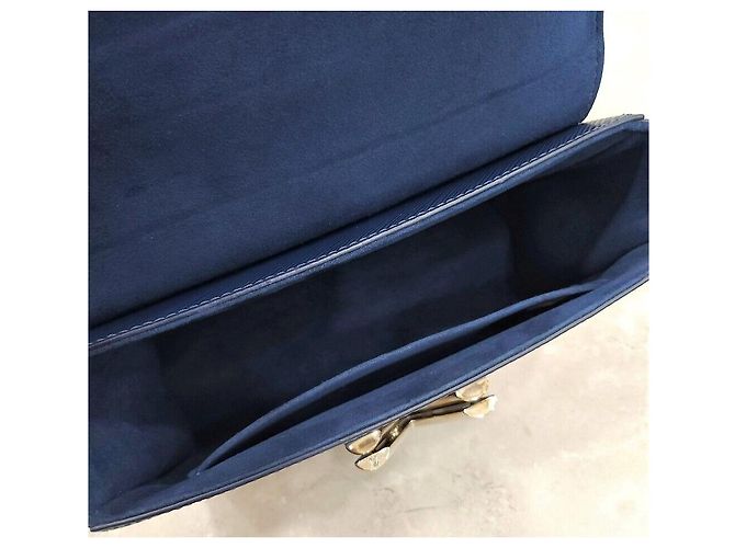 Louis Vuitton Borsa a Spalla con Catena LV Epi Twist - vista 8