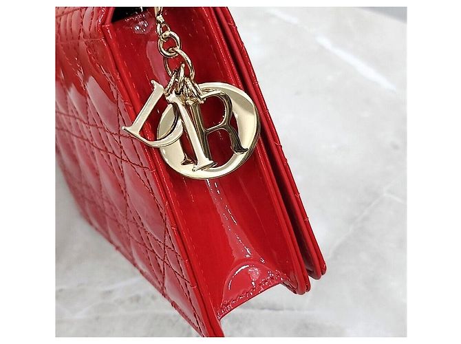 Dior Nuova borsa a tracolla con catena e pochette in vernice rossa - vista 4