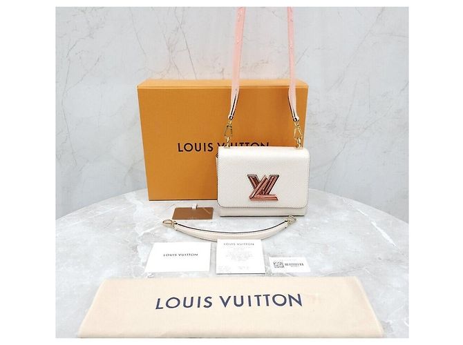 Louis Vuitton Sac à bandoulière cabas LV Epi Twist PM Gradient Argenté - vue 9