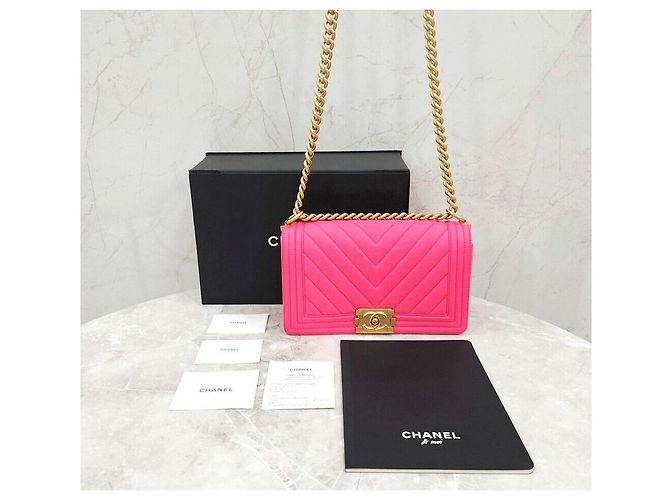 Chanel Borsa Boy in Caviar Chevron Rosa con Hardware Oro Media Nuova Interno Chip - vista 8