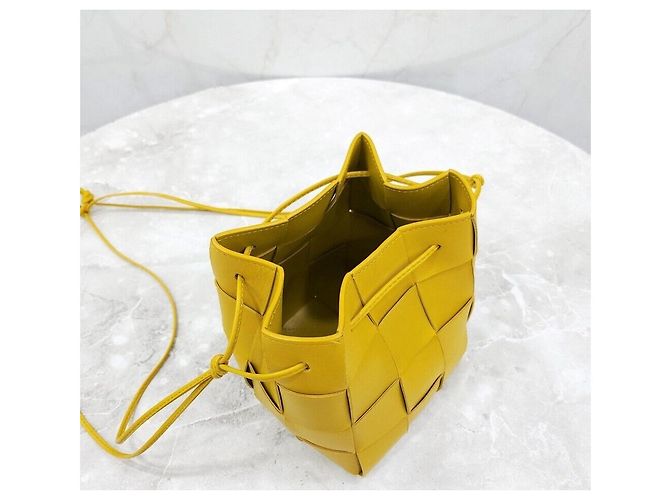 Bottega Veneta Borsa a secchiello Intrecciato Small D'oro - vista 5
