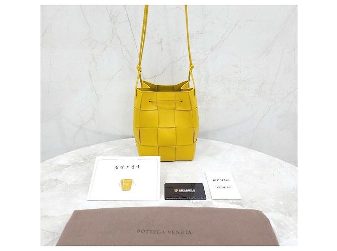 Bottega Veneta Borsa a secchiello Intrecciato Small D'oro - vista 9