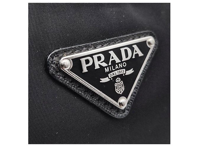Prada Borsa a tracolla in tessuto Re-Nylon Nero - vista 8