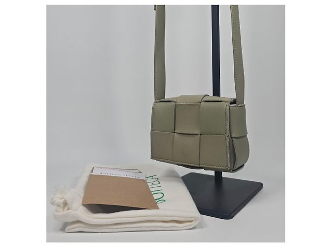 Bottega Veneta Mini borsa Cassette in pelle Argento - vista 2