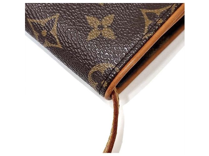 Louis Vuitton Twin Poche GM - vista 4
