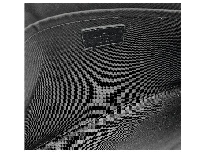 Louis Vuitton Clutch Pochette Shadow Nero - vista 6