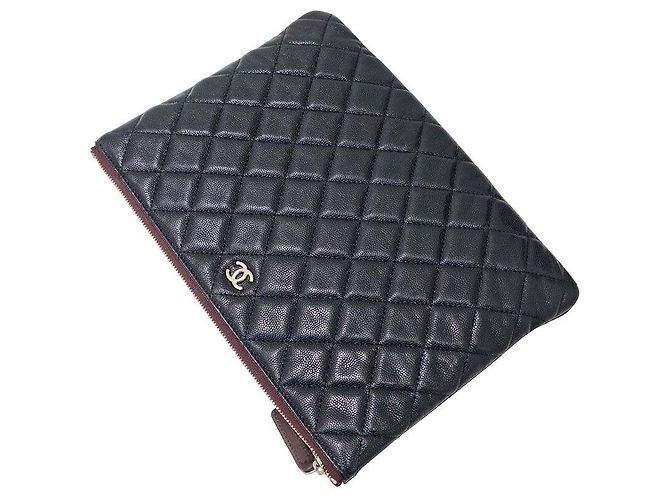 Chanel Clutch Caviar New Medium Negro - vista 4
