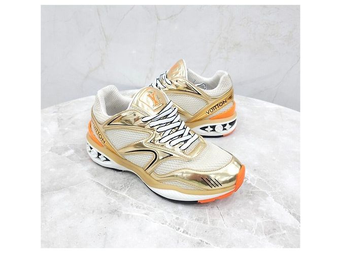 Louis Vuitton Sneakers LV Trail Gold Multicolore - vista 3