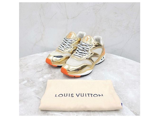 Louis Vuitton Sneakers LV Trail Gold Multicolore - vista 6