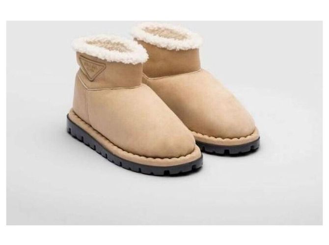 Prada Botas UGG de ante y shearling Naranja - vista 9