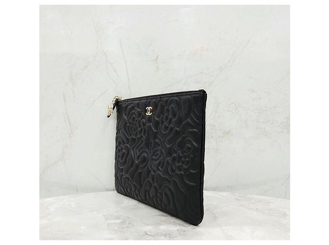 Chanel Clutch Camellia New Medium in agnello dorato Nero - vista 2