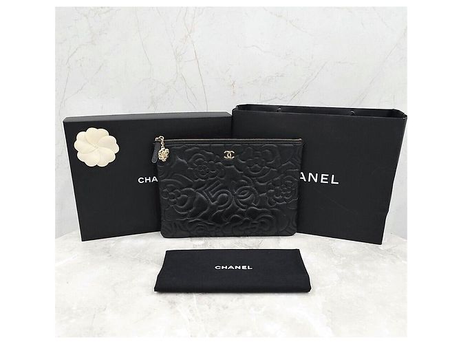 Chanel Clutch Camellia New Medium in agnello dorato Nero - vista 9