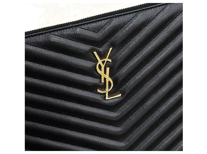 Saint Laurent Clutch de couro acolchoado com alça - vista 4