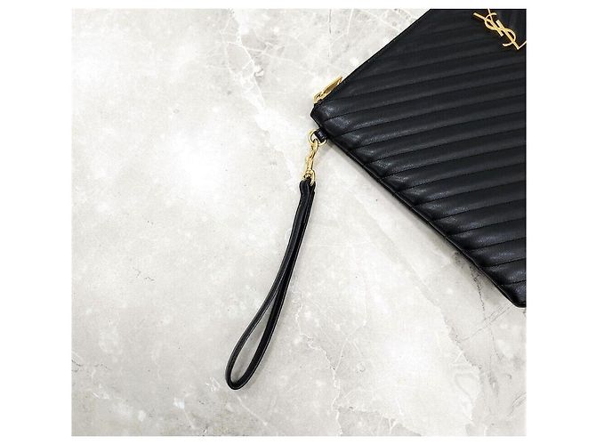 Saint Laurent Clutch de couro acolchoado com alça - vista 5
