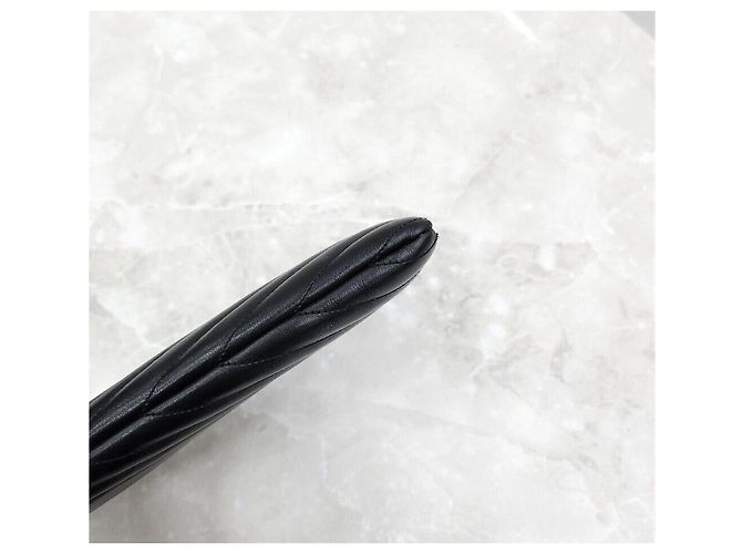Saint Laurent Clutch de couro acolchoado com alça - vista 6