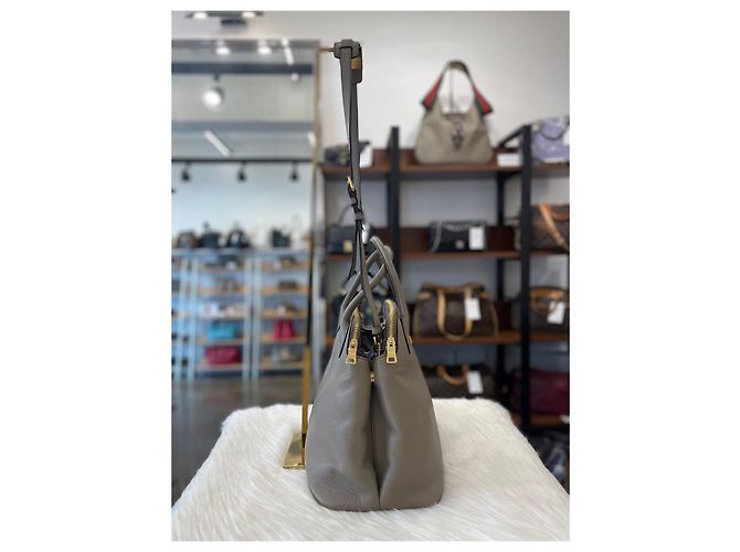 Prada Borsa Tote Vitello Daino Grigio chiaro Marrone - vista 10