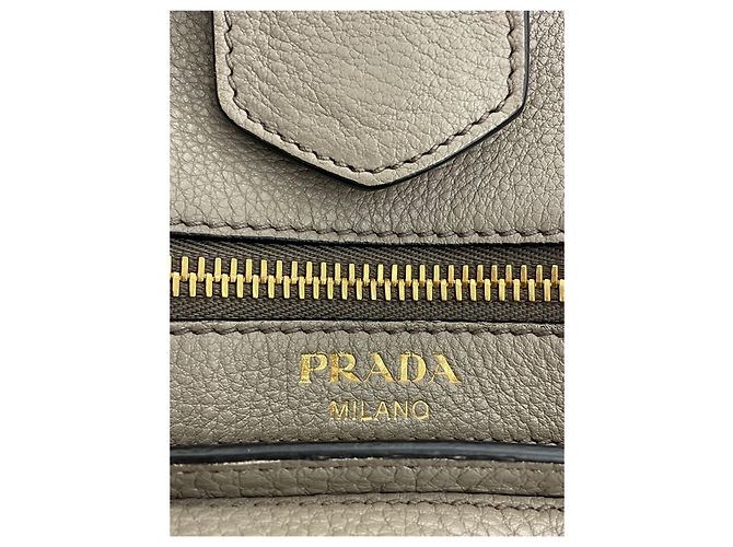 Prada Borsa Tote Vitello Daino Grigio chiaro Marrone - vista 26