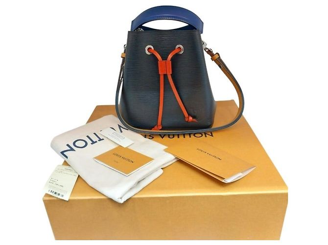 Louis Vuitton Borsa Tote e Borsa a Spalla Noe BB Épi Black Saffron Yellow Nero - vista 2