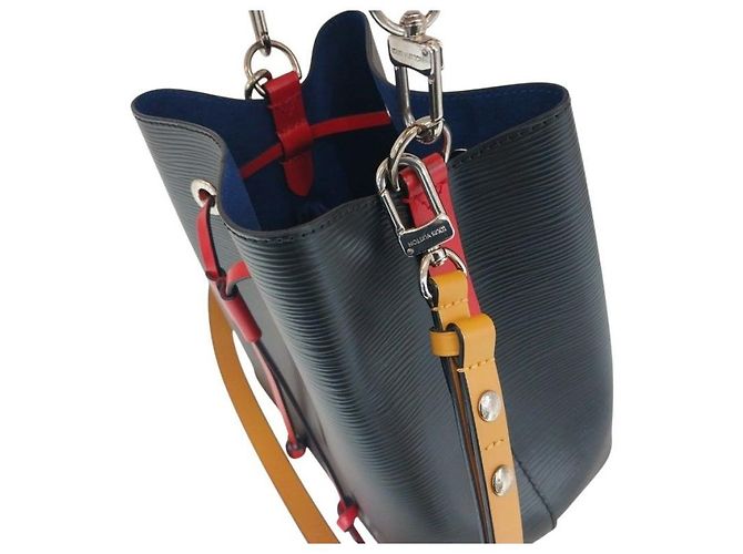Louis Vuitton Borsa Tote e Borsa a Spalla Noe BB Épi Black Saffron Yellow Nero - vista 8