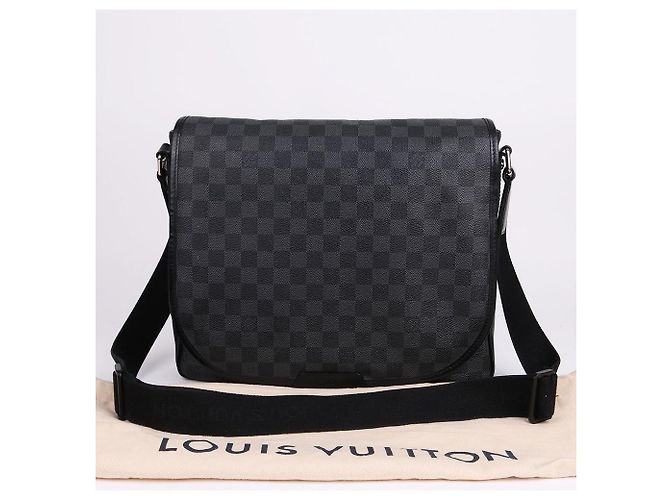 Louis Vuitton Borsa Messenger Daniel MM Graphite - vista 11